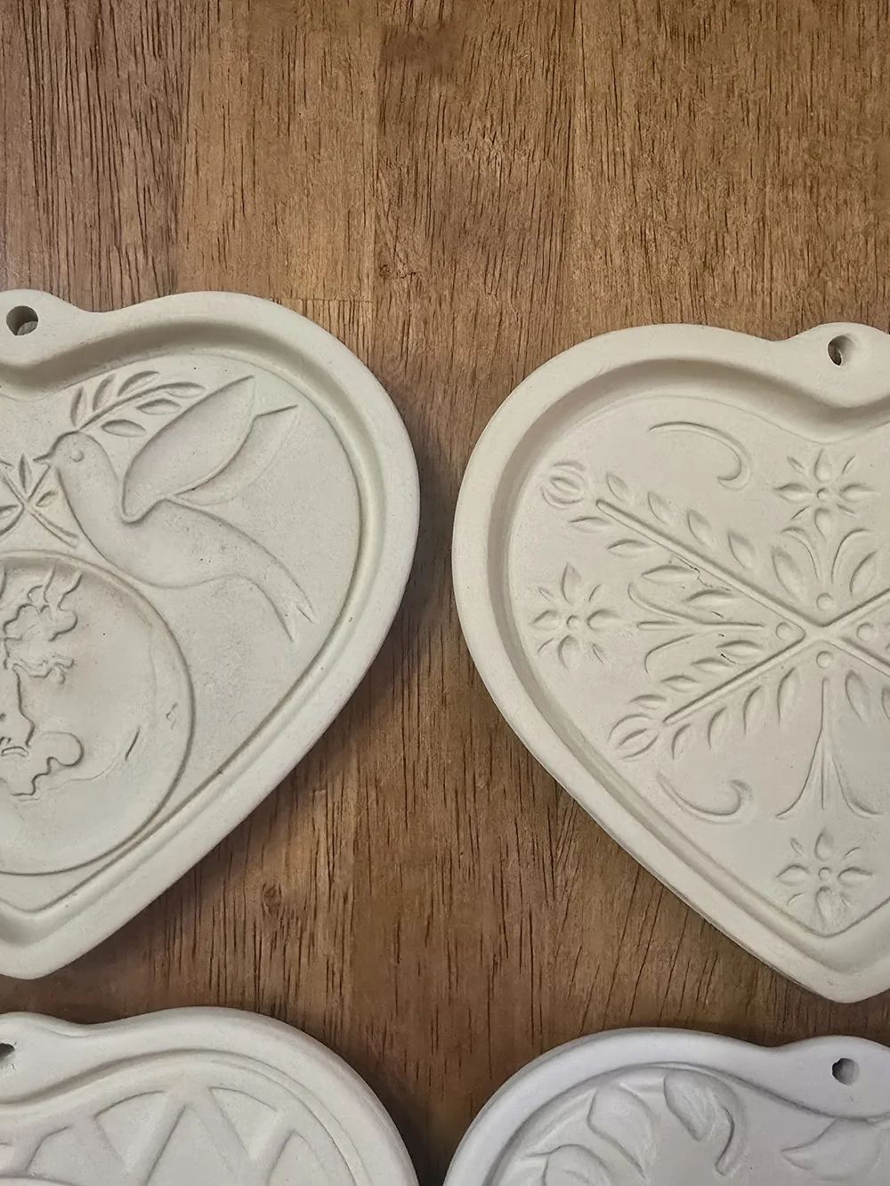 Set 4 Vintage Pampered Chef Family Heritage Stoneware Heart Cookie Molds Cards